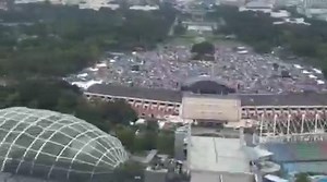 WATCH: NCRPO said that the ongoing INC rally at the Quirino Grandstand is still “generally peaceful,” and the crowd swelled to an estimated 230,000 people as of 3:30 p.m., Monday, November 17, 2025, according to Metro Manila Police Chief PMGen. Anthony Aberin. (📹: NCRPO) | via Jeff Caparas, ABS-CBN News | ABS-CBN News