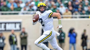 Michigan knocks off rival Michigan State, 21-7