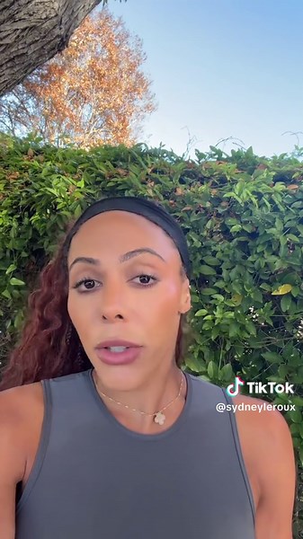 #RXBARPartner Run clubs have turned into dating apps on foot and I’m over it. I want miles, not men. Distance not DMs. Tuesday at 6:30PM: Run with me, @RXBAR and Koreatown Run Club at 3731 Wilshire Blvd in LA, the only club where the only thing creeping up behind you is your next mile.