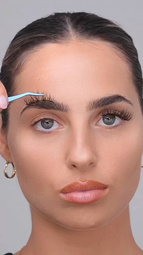 3.2K views · 103 reactions | Sick of the lash struggle? ‍♀️ Try Moxielash Nanogrip Lashies! Backed by science, our lashes defy gravity and common lash woes. With innovative technology, they stay put from sunrise to sunset, no glue mishaps in sight!  Experience the confidence boost you deserve. Try Moxielash Nanogrip today and unlock a world of effortless lashes! | MoxieLash | Facebook