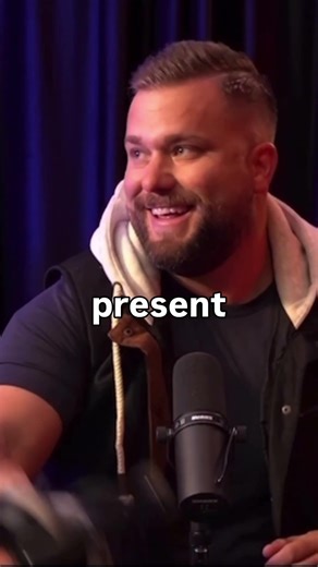 Your 9-5 isn’t killing your dreams. You wasting your 5-9 is. Stop getting distracted.