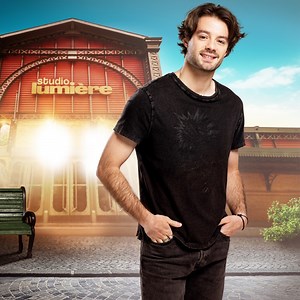 Tout simplement (Julian – de « Tout pour la lumière ») - Alex Doux: Song Lyrics, Music Videos & Concerts