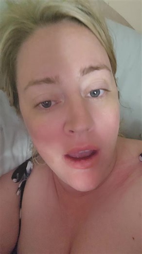 sometimes I wanna radicalize my fyp to stay blissfully unaware of how a certain group of fake feminists feel 😂