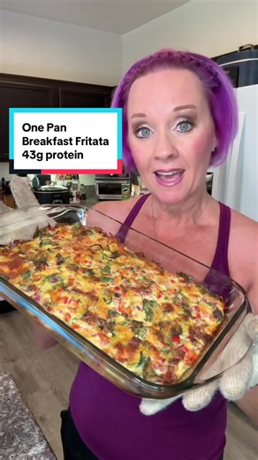 🥚🥓🧅🧀🫑Breakfast meal prep for 4 days ready in under an hour! RECIPE: 8 eggs 1/4 cup milk 1 cup cottage cheese 3 cups spinach 6 slices chopped bacon @tenderbelly 6 oz. Canadian bacon @northcountrysmokehouse (Frazier Farms) 1/2 red onion chopped 1 red bell pepper chopped 1 1/3 cup cheese (half in mixture, half on top) 1 tbsp. salt, pepper, garlic powder 1. Mix all ingredients in a bowl except for half of your cheese. 2. Spray a 13 x 9 pan, pour the mixture in and add remaining cheese. 3. Cook 