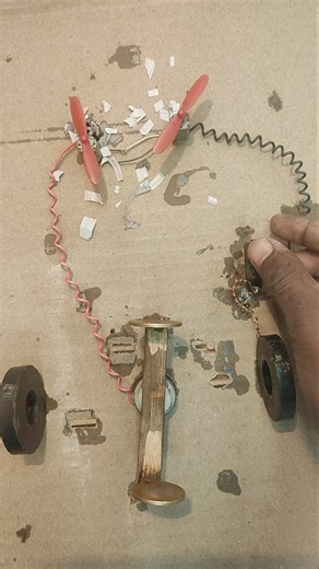 Generating Electricity with Magnetic Force and a Rotating 10-Rupee Coin | DC Motor Experiment”