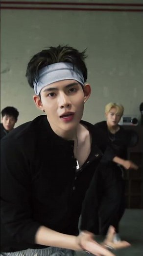 DILLAN ‘VVIP’ MV (Performance ver.) is out now#DILLAN #VVIP #DILLAN_VVIP #DILLAN_DEBUT