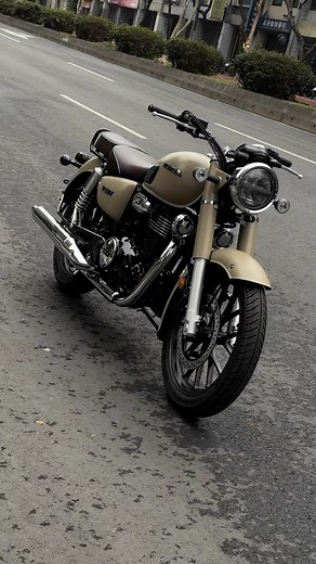 林昱青 | 15萬8可以買到什麼車？ #青哥 #青工廠旗艦店 #HONDA #CB350 #cb350pro #新車 #二戰 #新車介紹 #野營 #日系 #重機 #旅行 #露營 #撩溪 #沙色 #魚雷管 #戰鬥 #改裝 | Instagram