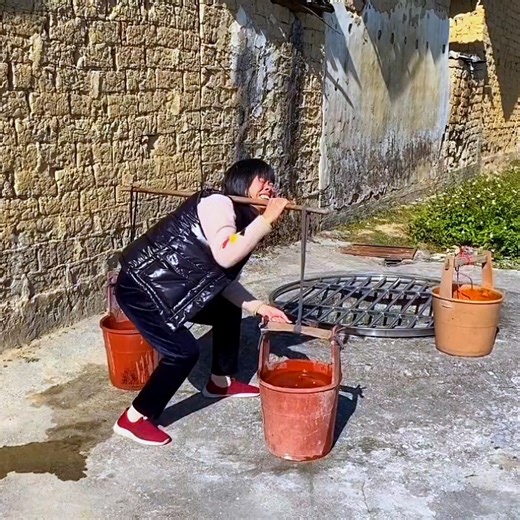 21K views · 435 reactions | I think my auntie need my help | Michaela Mercer | Facebook