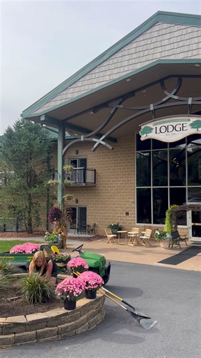 The Gardening Department at Woodstone Country Club is powered by Vitamin L and passion and it shows in every detail🌸🌻🌷🌹 | Woodstone Country Club and Lodge