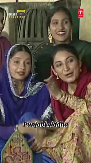 Explore Punjabi Giddha: Dance and Tradition