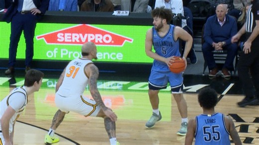 Devin Askew scores 20 off bench to spark Villanova to 88-82 victory over Providence
