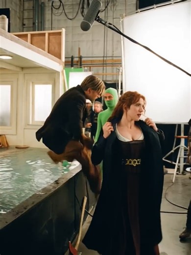 Amazing behind the scenes footage