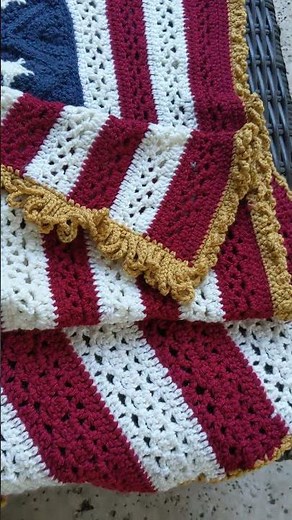 WIP with Ms Blackie 🧶🇺🇸 American Flag Crochet Pattern 🪝Varing fringe