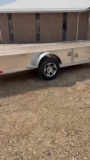 CA$4,549 • 2025 Bearco 5x14 Aluminum Utility Trailer $4,549 hst SPECS: -Payload: 2,232 lbs -Empty weight: 1,046 lbs -GVWR: 3,500 lbs -Axles: 3,500 lb x 1 INCLUDES: -Bi-fold gate -3 Year manufactures warranty AVAILABLE ADD ON OPTIONS: -Toolbox -Spare tire -Delivery -Trailer Registration/Plated For any additional questions, call or visit us today!! 5️⃣1️⃣9️⃣-4️⃣4️⃣4️⃣-4️⃣4️⃣9️⃣9️⃣ SKU 00072H https://www.facebook.com/marketplace/item/1647882125897007/ | Tony Guenther