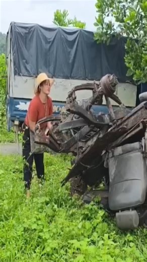 She Bought a 1975 Jeep Scrap… Fully Restored!