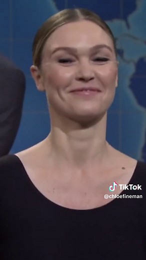 Doing the dance that somehow got Sara into Juilliard, with Julia Stiles herself #snlsketch #juliastiles #savethelastdance #2000snostalgia #comedyclips @Saturday Night Live - SNL