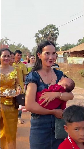 ហែរជំនូន នៅជនបទ Wedding at countryside in cambodia #cambodiaculture #cambodianwedding