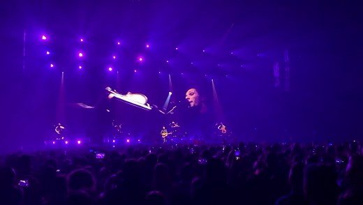 2ème soirée avec Vianney au Zénith de Lille! Rendez-vous demain pour la 3ème et dernière 🤘 | Zénith de Lille