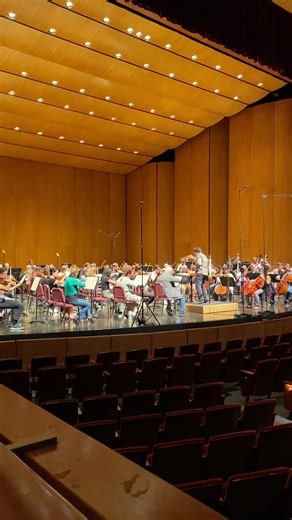 Johannes Brahms completed his Second Symphony during the summer he spent at the Austrian lake resort of Pörtschach in 1877. It must have been an inspiring location: “the melodies fly so thick here that you have to be careful not to step on one,” wrote Brahms. The composer’s contemporaries were quick to perceive the new symphony as a reflection of the pleasant surroundings in which it was written. This weekend, your SLSO and guest conductor Cristian Măcelaru join forces for performances of Brahms