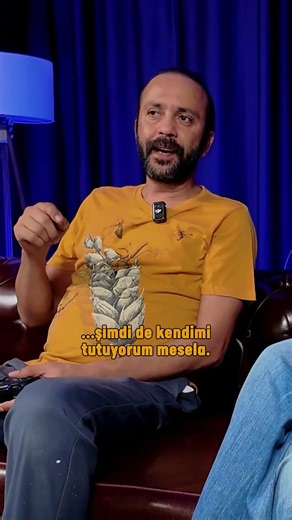Bir Ağlama Sahnesine Kendimi Nasıl Hazırlıyorum? | Sarp Akkaya | Tüm Ünlüler Tanır Beni |