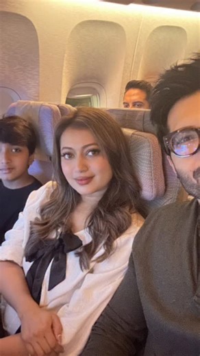 Singapore Diaries 🇸🇬 Missing the fun we had !! Trying out the new collage .. might delete later 🙈🤭 #singaporefun #travel #traveldiaries #vacation #collage #instacollage #travelgram | Makeup by Urooj Mudassir