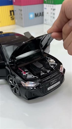 The Details are INSANE! 🚗 Audi RS7 Sportback 1:18 Diecast Masterpiece Review