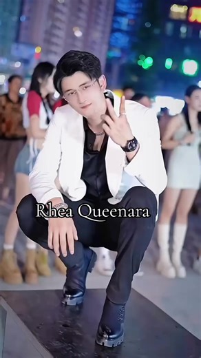 Gongzi Jun Live Streaming Dance Performance