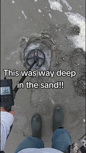 This was way deep down in the sand and I dug and dug to see what I have and when I finally got it out, I have no clue what it could be #metaldetecting #xpdeus2 #foryou