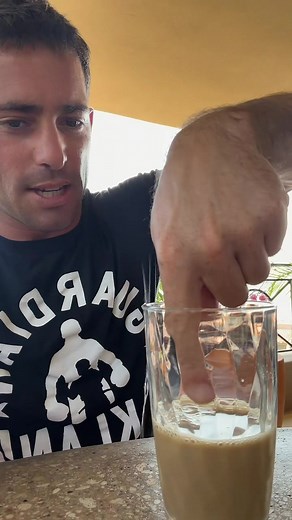 Revitalize Your Eyes with the Iced Coffee Method