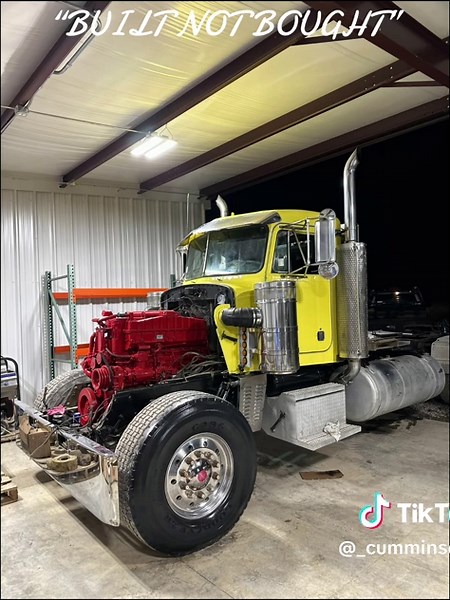 Restoring a 1985 Peterbilt Truck: A Detailed Journey