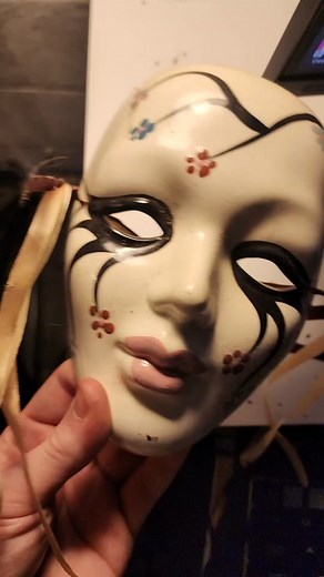 I know ya got me #mask #art #ceramic #help