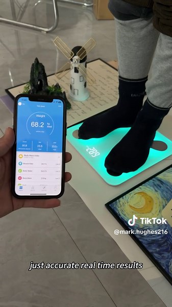 Revolutionary Smart Scale: Accurate Insights on Your Health