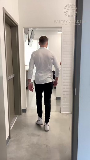 Day 3 at the Pastry Academy: Basic Skills and Petit Four