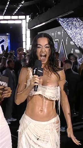 Crowned ICON of the stage 👑 Katy Perry #VMAs2024 #MTVAsia #VMA #KatyPerry #MostIconicPerformance #VMAs | MTV Asia