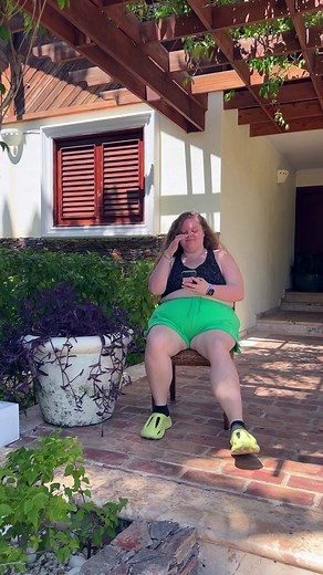 HAY LOS VECINOS 😂😂🤣😅