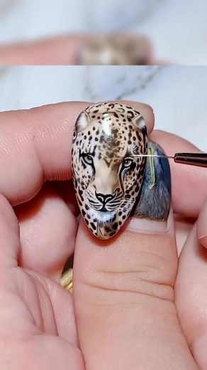 Drawing a Tiger Nail Art Tutorial