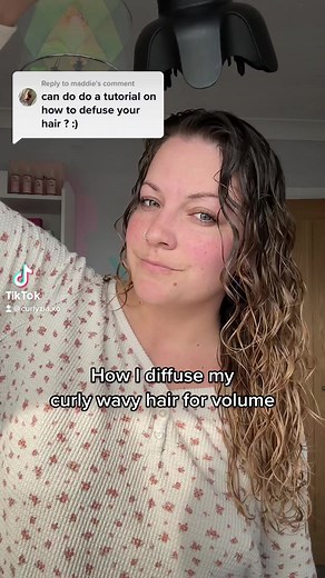 30K views · 358 reactions | How I diffuse for volume (the voiceover is TikTok trickster for anyone confused )Using my gifted @sharkbeautyuk diffuser ❤️#diffusers #diffusingwavyhair #diffusingcurls #diffusing #wavycurly | Curlyzia.xo | Facebook