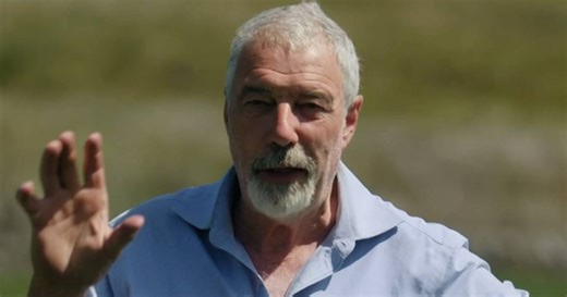 Clive Owen's big family decision as he makes retirement admission