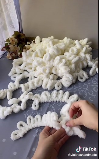 DIY Plush Throw Blanket Tutorial