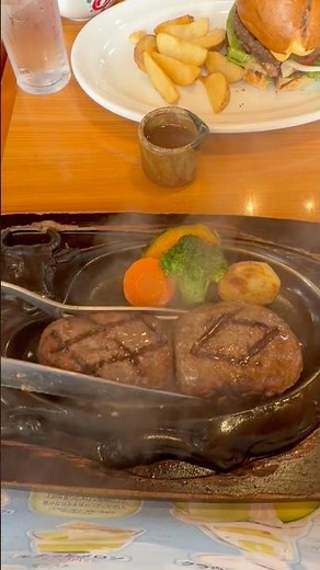 静岡県にしかなくいつも行列大人気炭焼きレストラン『さわやか』で名物げんこつハンバーグランチと炭焼チーズハンバーグランチ🤤 #グルメ #全国美味かったシリーズ