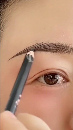 “Perfect Eyebrows at Home | Easy Brow Shaping for Beginners (2026 Trend)”