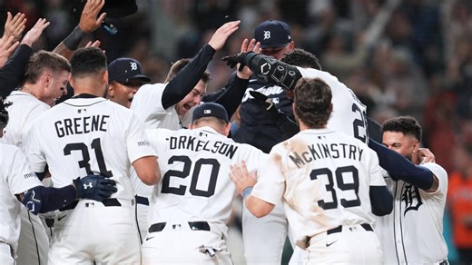 Javier Baez hits a pair of 3-run HRs, including one in 11th, to lift Tigers to 10-9 win over Red Sox