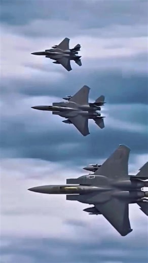 Exploring the Power of the US Aircraft Carrier