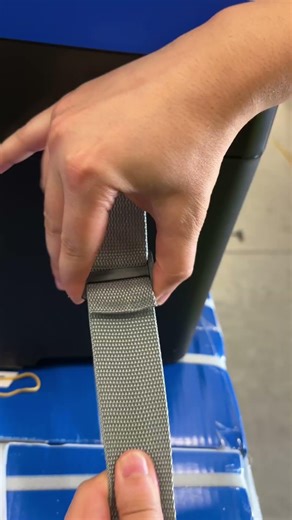 ASMR: portable console fridge unboxing 🎙️❄️