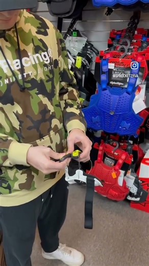 Mobius X8 Wrist Brace at Sprocketz