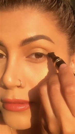 Achieve the Perfect Cleopatra Cat Eye with Lyda Beauty