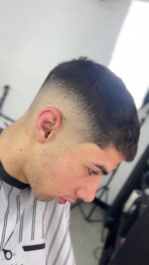 Tutorial de Corte Mid Fade: Paso a Paso