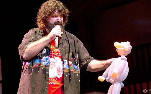 硬核之王—WWE米克佛利招式盘点