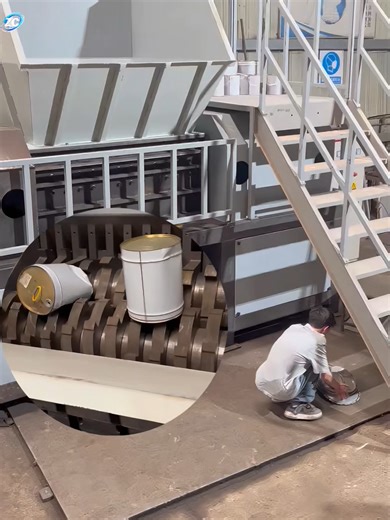 🔩 Heavy-Duty Metal Shredder – Industrial Waste Processing Heavy-Duty Shredder for Various Waste Metals Built for high-strength and continuous operation. ✔ Suitable for scrap steel, aluminum, light metal structures ✔ High torque dual-shaft design ✔ Powerful crushing capacity ✔ Stable performance under heavy load ✔ Efficient size reduction for recycling Designed for scrap yards, recycling plants, and metal processing facilities. Reliable. Durable. Industrial-grade.# #