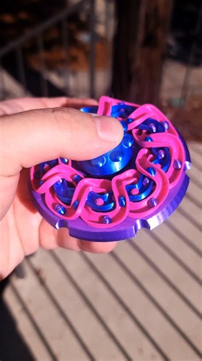 The color pops so nicely on this Marble Track Spinner #zoetrope #animation #3dprinting | A Pyro Design